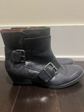 Nine West Vintage America Black Leather Buckle Ankle Boots